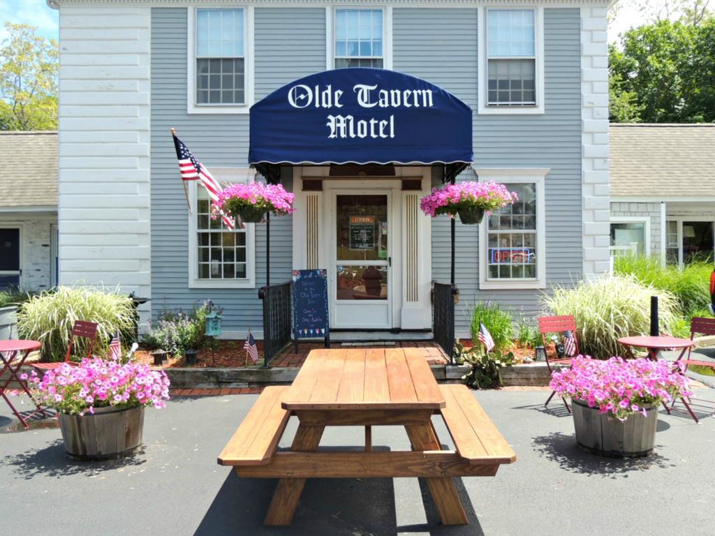 Olde Tavern Motel And Inn - Cape Cod Orleans Exterior foto